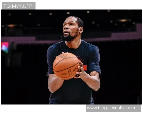 杜兰特与字母哥联手可能性增大火箭队五首轮与申京阿门成交易焦点